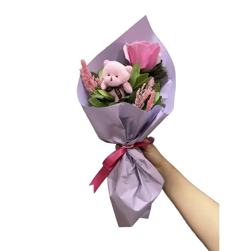 Fuşya Kaplamalı Beyaz Gül ve Pembe Ayıcık Buketi